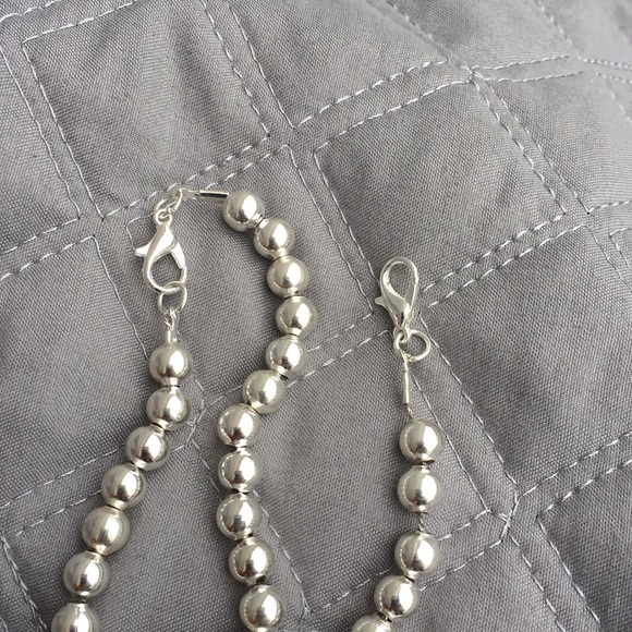 Silver Beaded Necklace Set - Picture 3 of 4